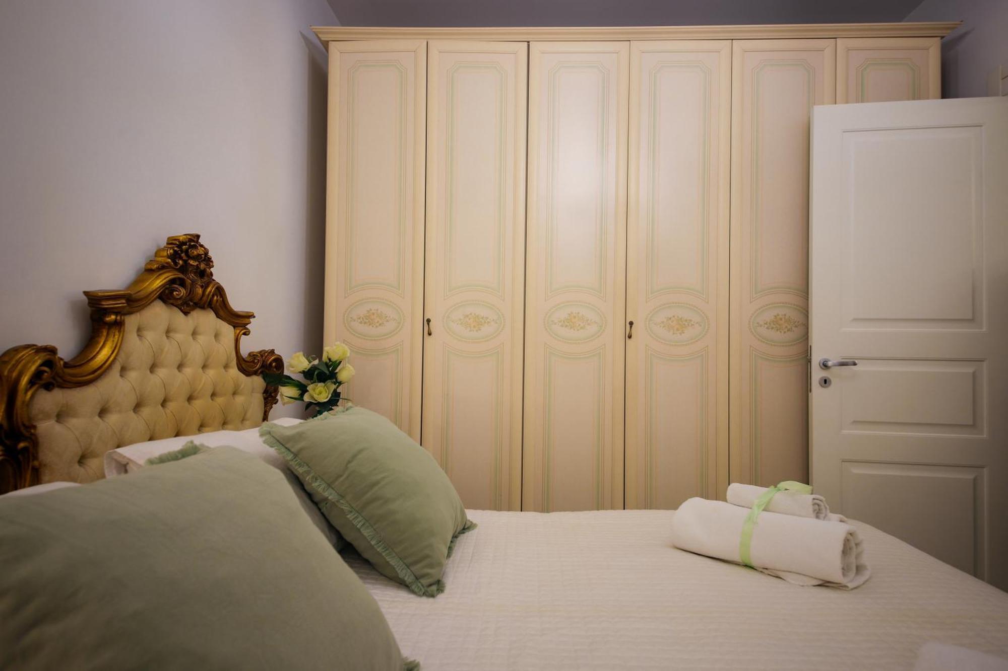 Giallo Napoletano Home Napels Buitenkant foto