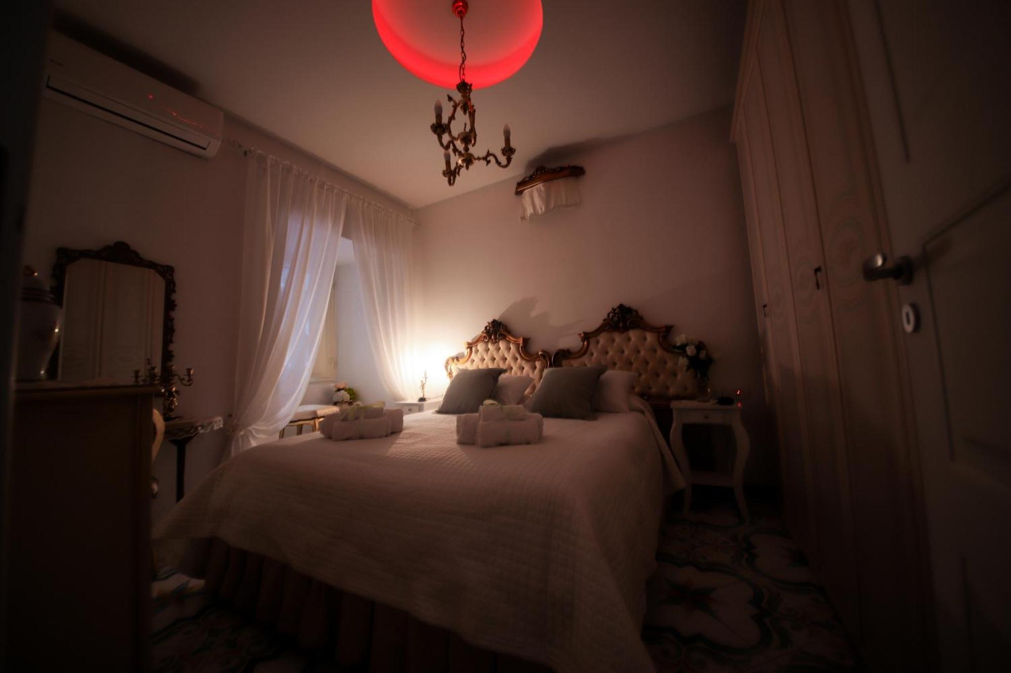 Giallo Napoletano Home Napels Buitenkant foto