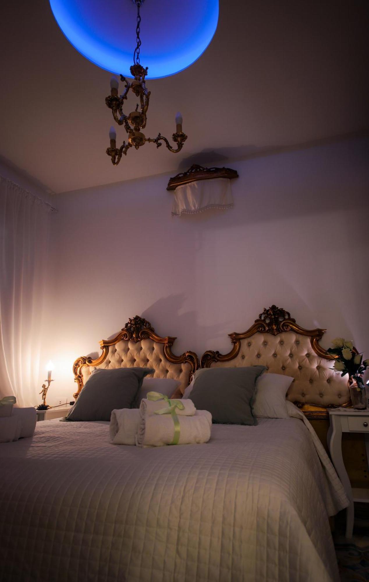 Giallo Napoletano Home Napels Buitenkant foto