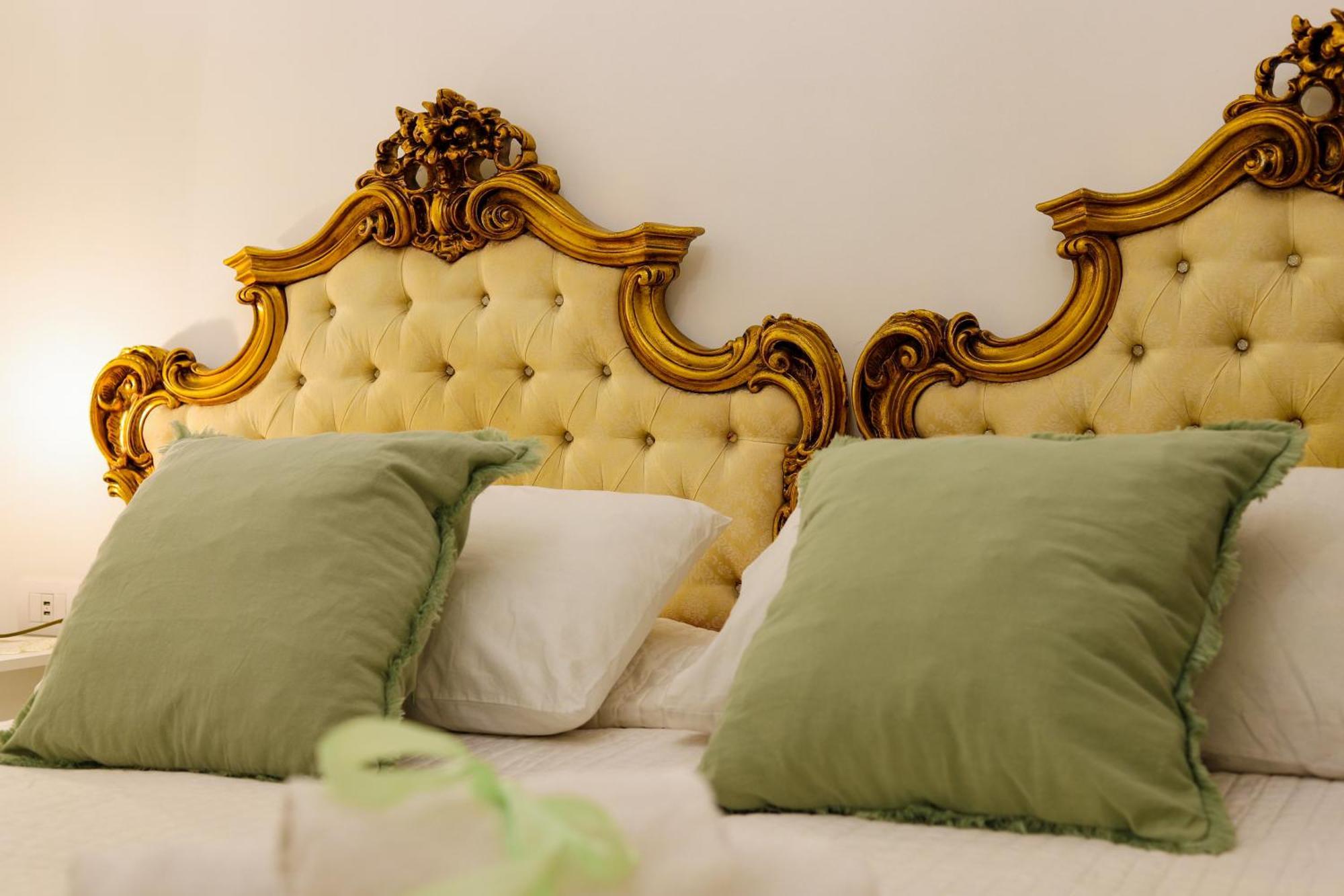 Giallo Napoletano Home Napels Buitenkant foto